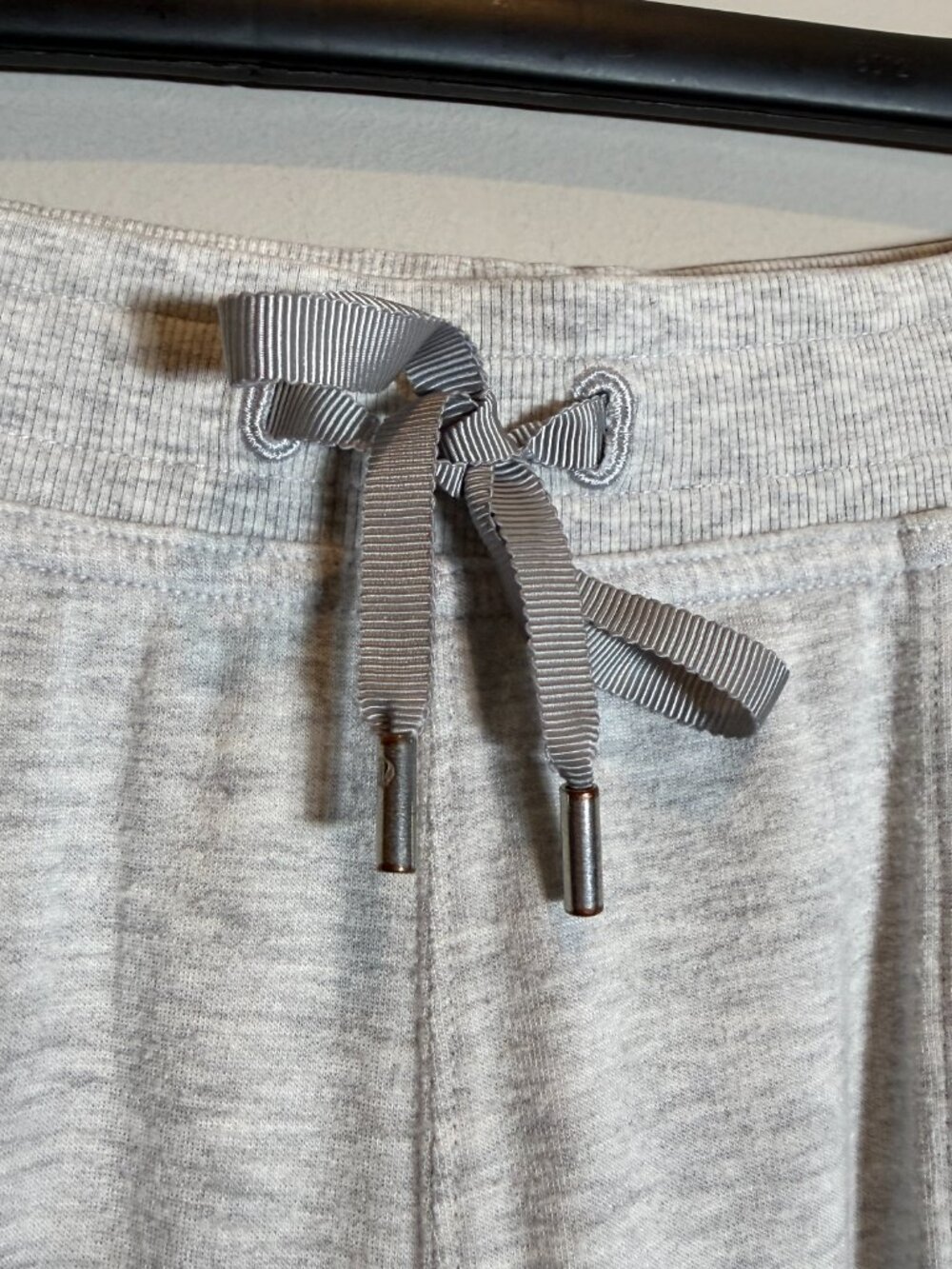 Lululemon Still Chill Jogger Sweatpants Women's 2 Heather Gray Active Loungewear - Picture 8 of 13
